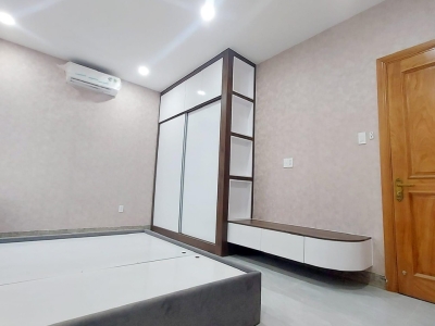Nhà ở 5 phòng ngủ
